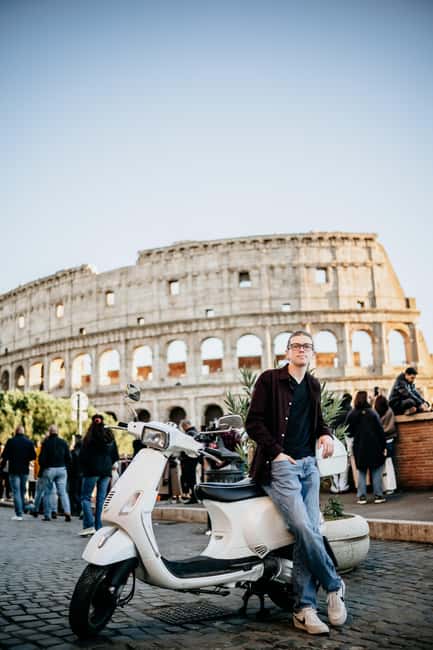 Vespa Scooter Tour "Rome as a Local" - Colosseum photo stop + short sightseeing: the classic beginning, done efficiently