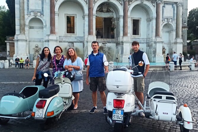 Vespa Sidecar Tour at Day/Night with Pickup - Piazza Venezia to the Colosseum: setup for photos and stories