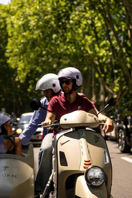 Vespa Sidecar Tour: Highlights of Rome - Safety and comfort: helmets, earphones, and what you can relax about