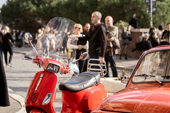 Vespa Tour Guided by Local in Rome - Giardino degli Aranci: The View Over St. Peter and the Tiber