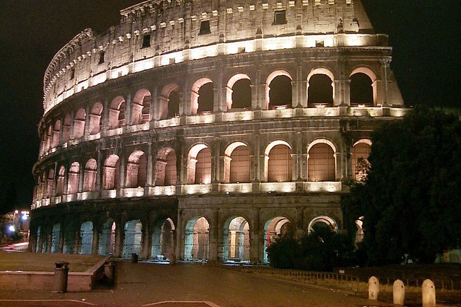 Vespa Tour with driver Rome By Night 3 hours - The Colosseum Moment: What You Need to Know Before You Go