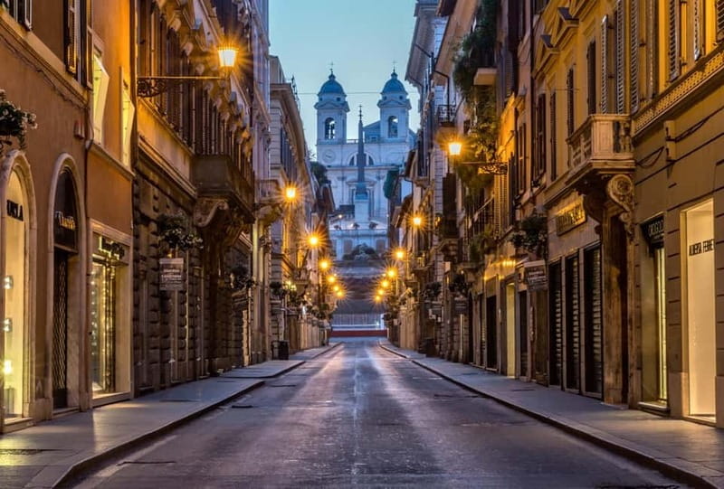 Via Roma: A Journey Through Time - Piazza Venezia and Vittoriano: wide views, big architecture