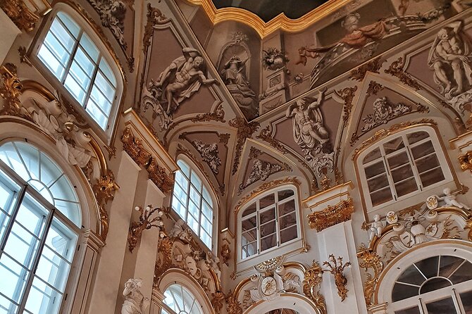 VIP Skip-the-Line Guided Tour: Sistine Chapel & Vatican Museums - The route before the Sistine Chapel: fast stops, clear focus