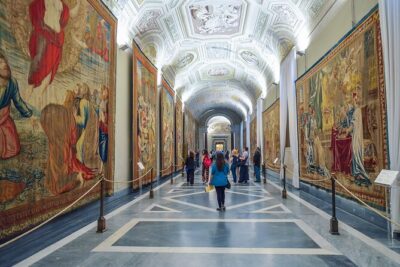 VIP Vatican, Sistine Chapel & St. Peter's Basilica Guided Tour - The 2.5-hour rhythm: how the day is structured