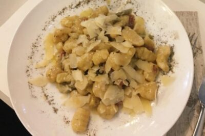 Walking tour in the Heart of Rome and a Cooking Class in a Very Small Group - Piazza Barberini: starting point with real momentum