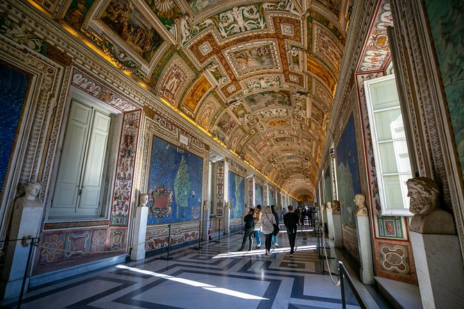 Walking Tour of the Vatican City with Skip-the-line Tickets & Sistine Chapel - St. Peter’s Basilica and the Papal Crypt: The Big Finish
