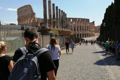 Wonders of The Colosseum Tour - The Colosseum stop: how an hour with a guide helps